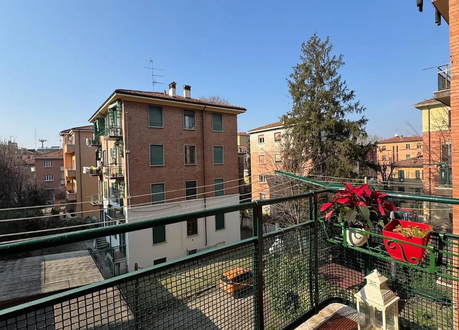 Bologna Fiera - Train Station Apartment - Free Parking