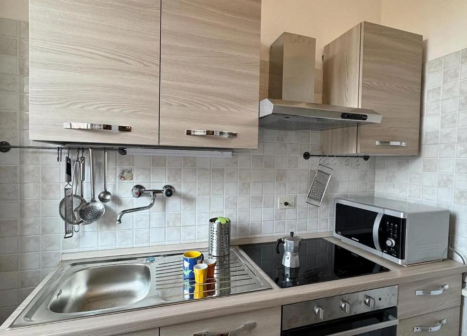 Bologna Fiera - Train Station Apartment - Free Parking